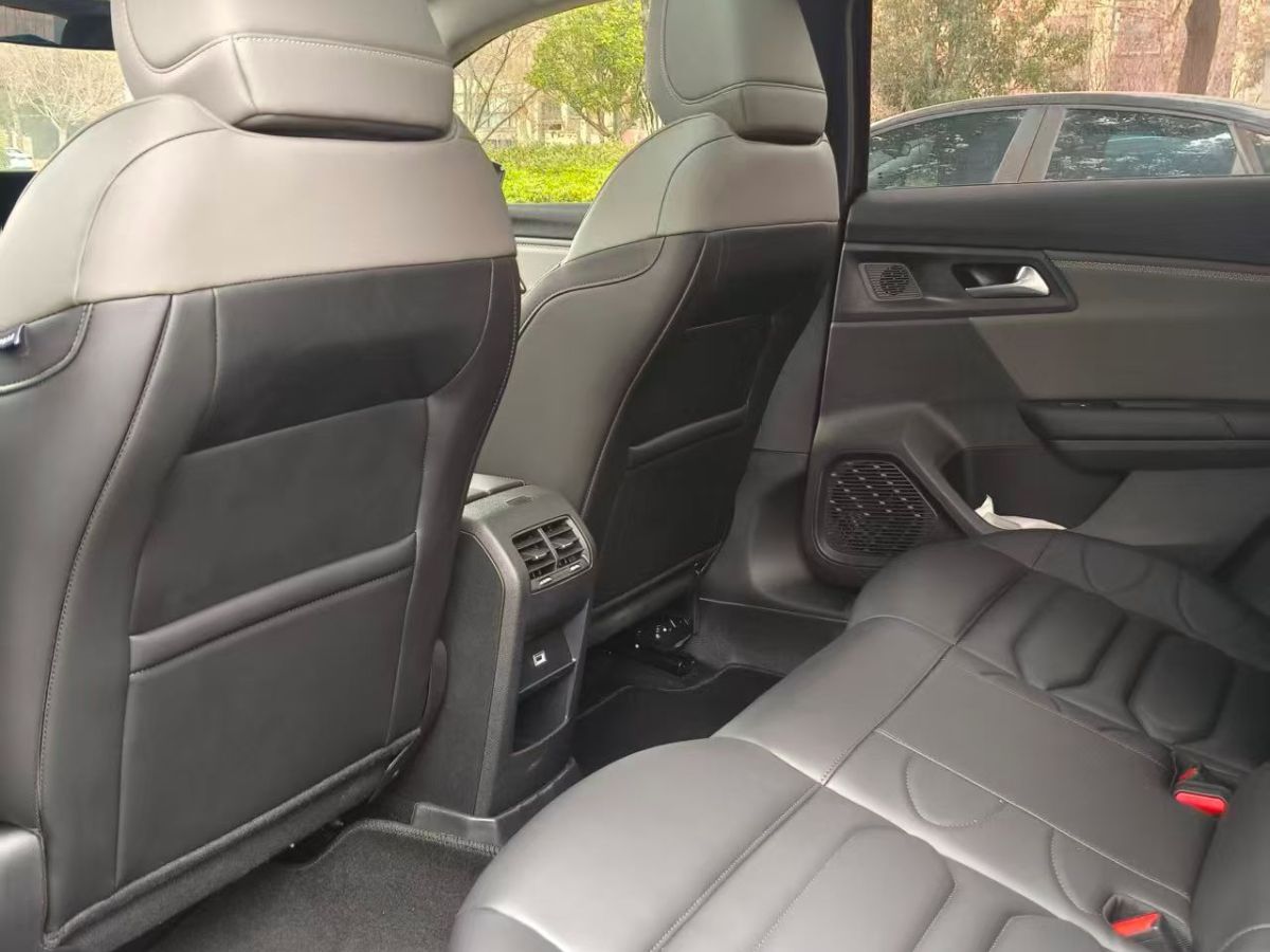 Citroen C5 X 2025 car image #4