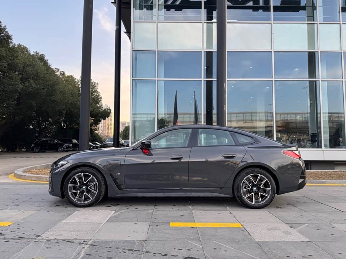 BMW i4 2025 image de voiture #4