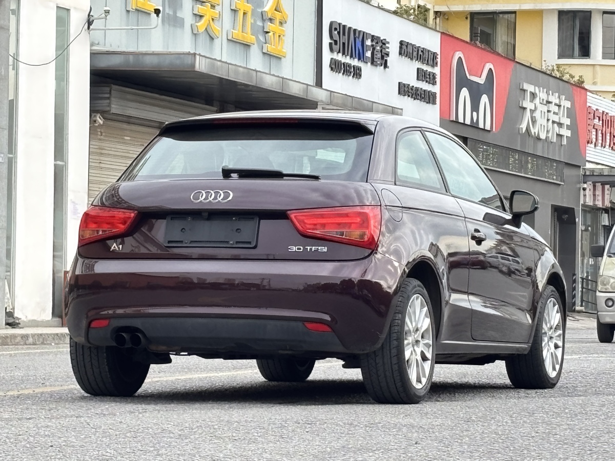 Audi 2015 #4 Audi 2015 car image #4