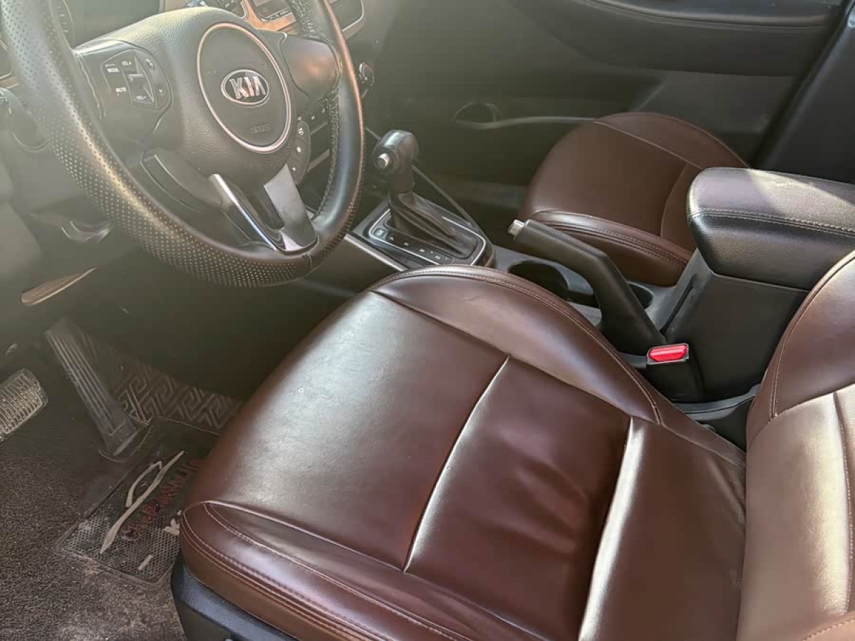 起亚 佳乐 2015 汽车图片 #4