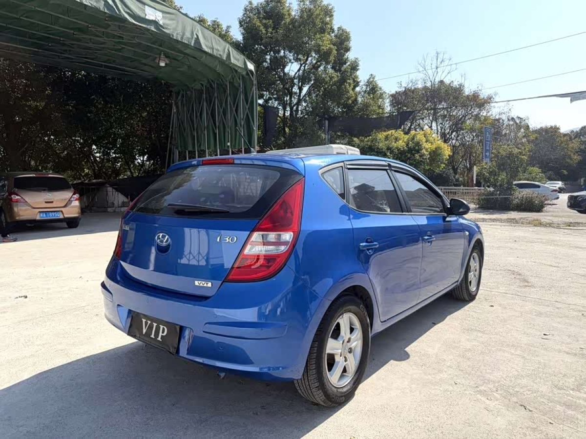 Hyundai i30 2011 car image #4