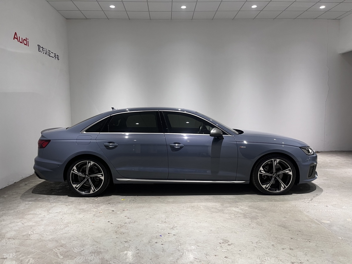 Audi A4L 2022 car image #4