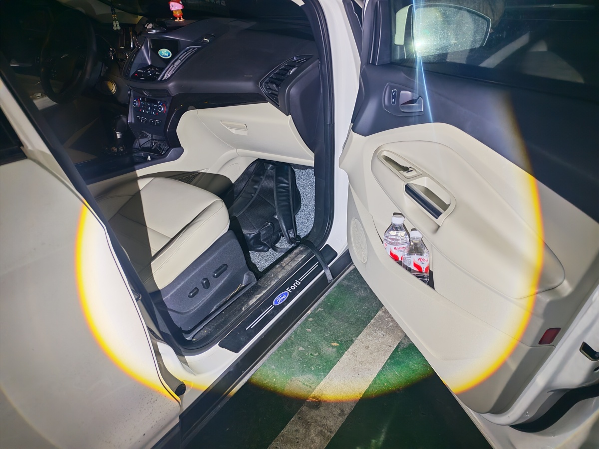 Ford Kuga 2018 #4 Ford Kuga 2018 car image #4