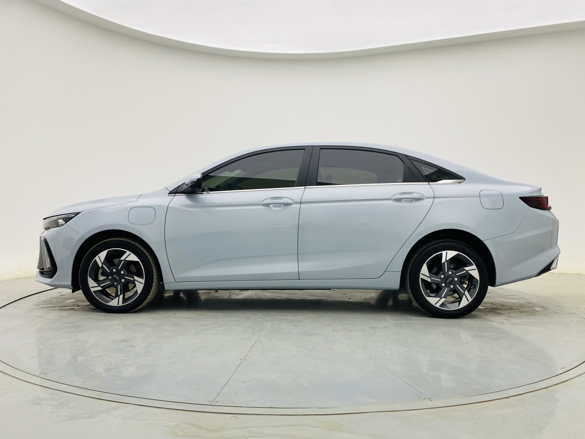 GEELY 2023 #4 GEELY 2023 car image #4