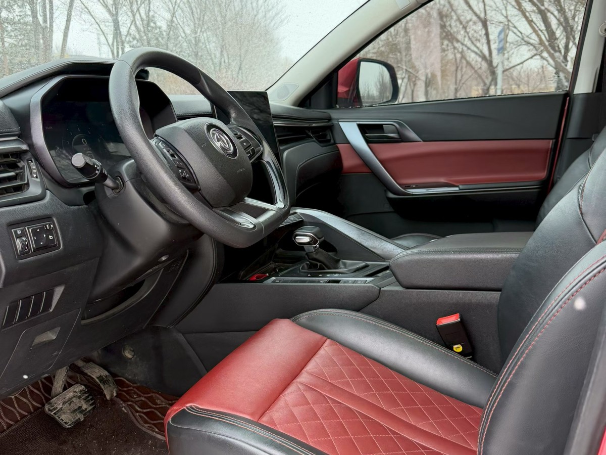 Forthing T5 2019 #4 Forthing T5 2019 immagine di auto #4