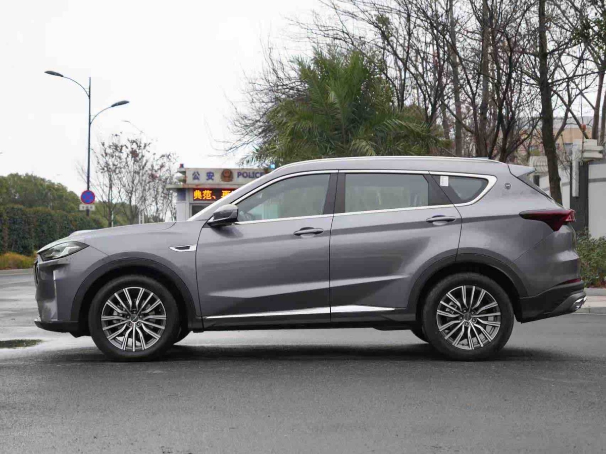 Jetour X70 PLUS 2025 car image #4