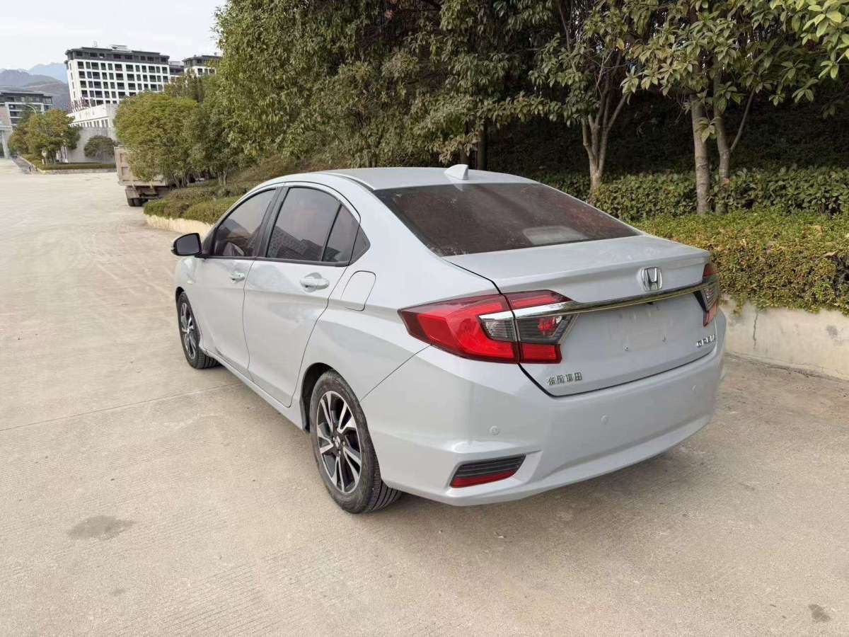 Honda Greiz 2015 car image #4