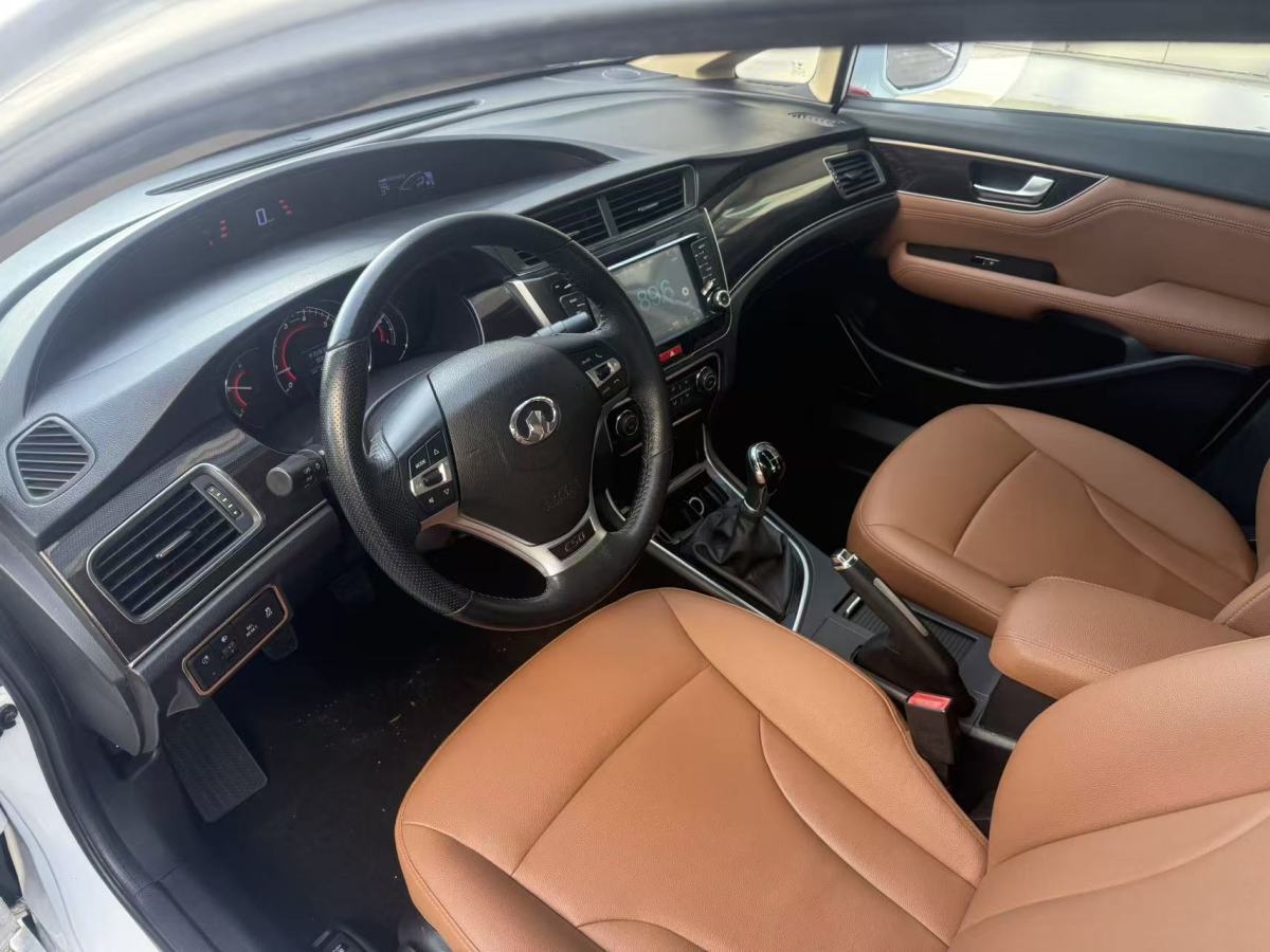 Great Wall C50 2015 car image #4