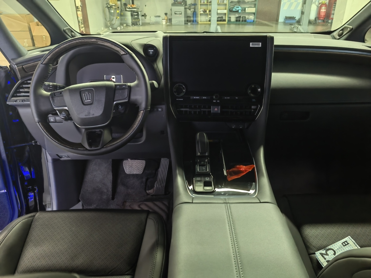 Toyota Vellfire 2025 #4 Toyota Vellfire 2025 car image #4
