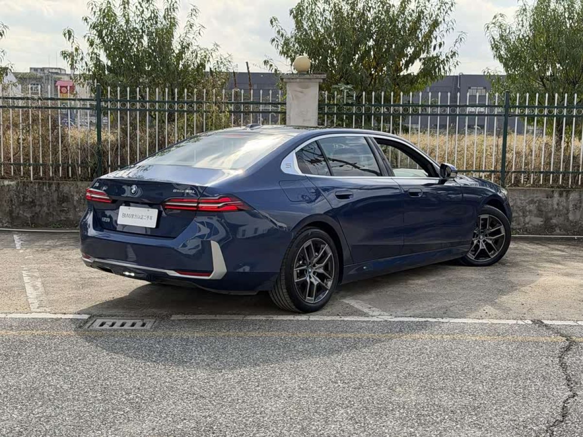 BMW i5 2024 #4 BMW i5 2024 car image #4