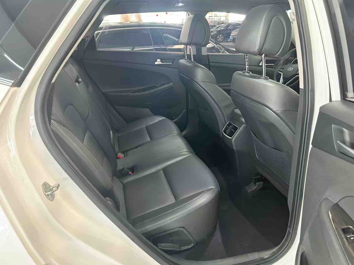 Hyundai Tucson 2018 #4 Hyundai Tucson 2018 car image #4
