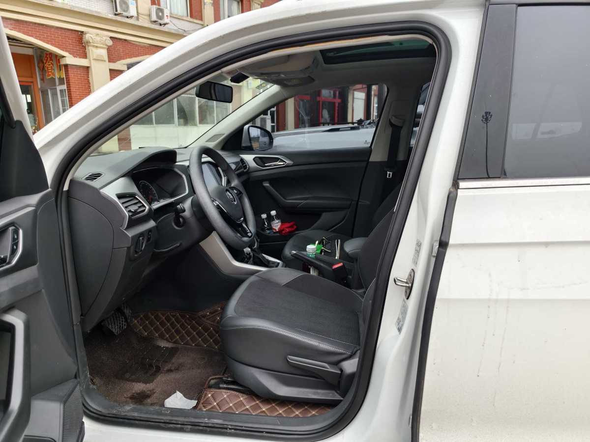 Volkswagen T-Cross 2020 car image #4
