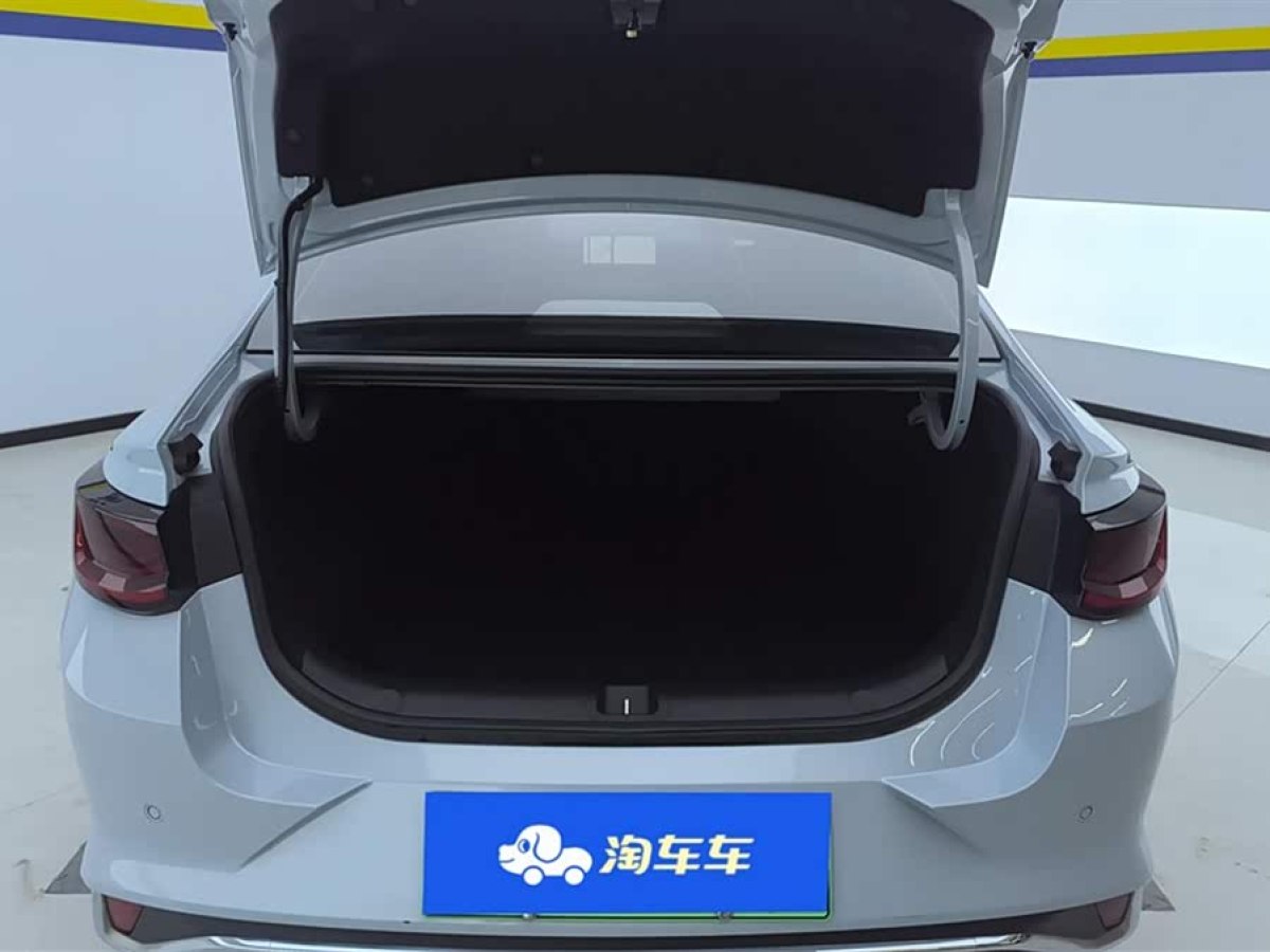 GEELY 2024 #4 GEELY 2024 car image #4