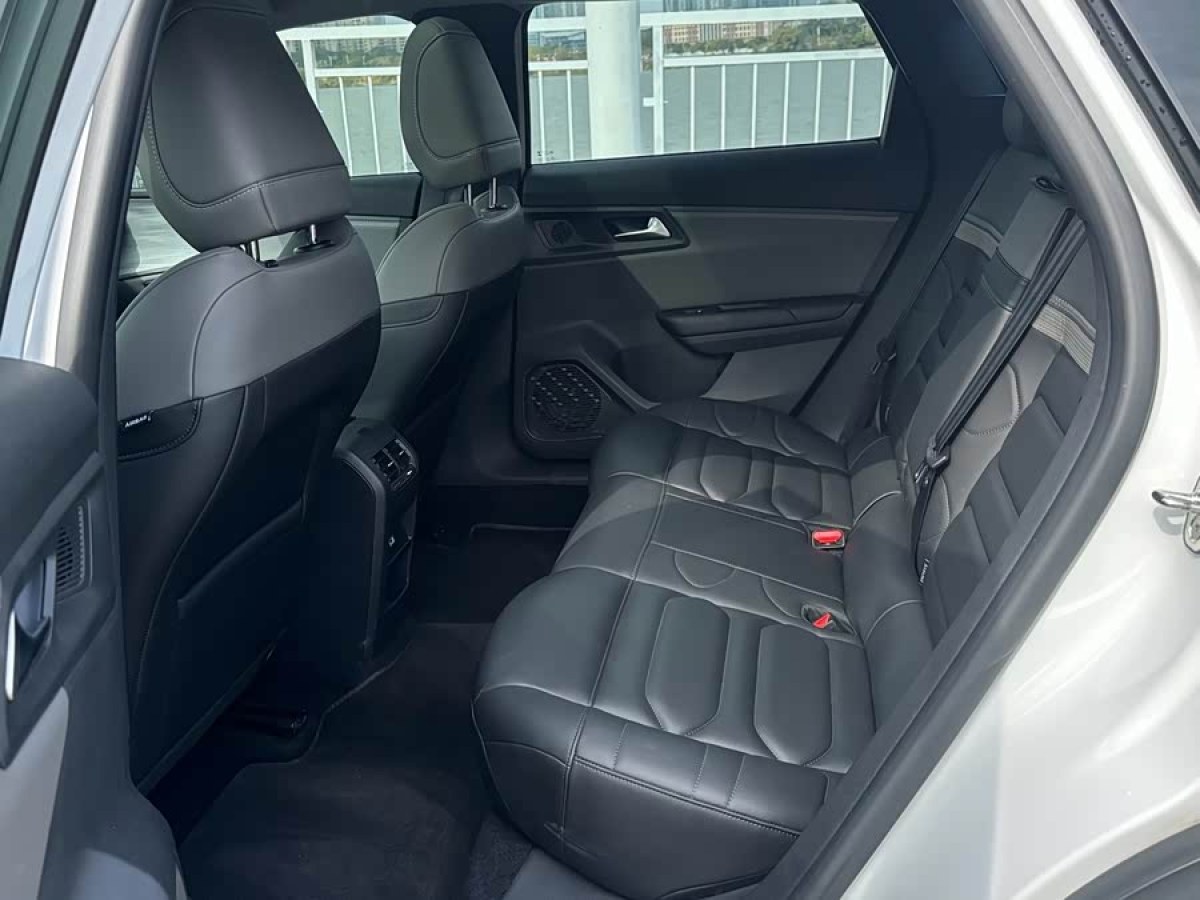 Citroen C5 X 2024 #4 Citroen C5 X 2024 car image #4