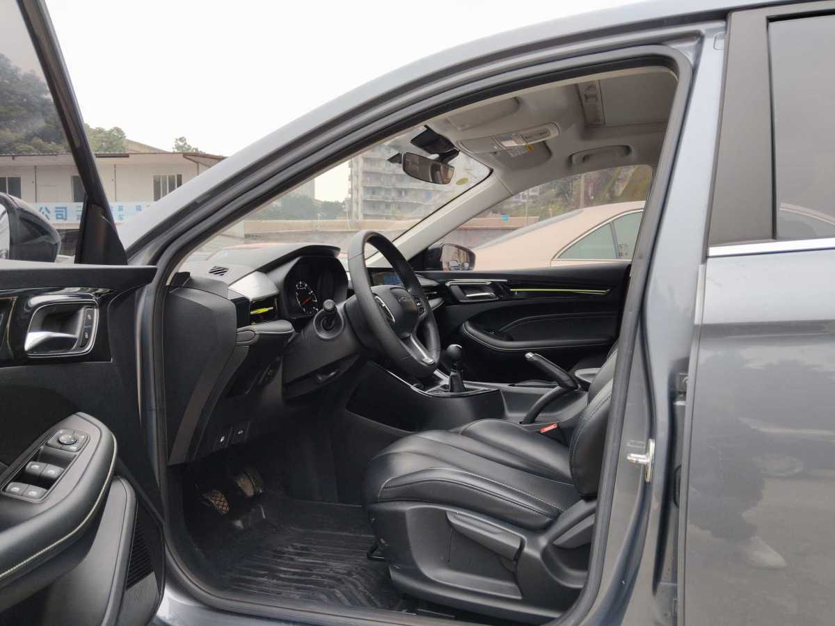 Roewe i5 2021 #4 Roewe i5 2021 car image #4