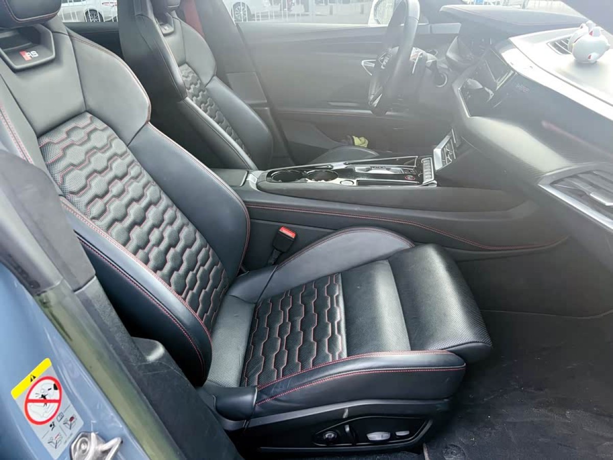 Audi RS e-tron GT 2023 car image #4