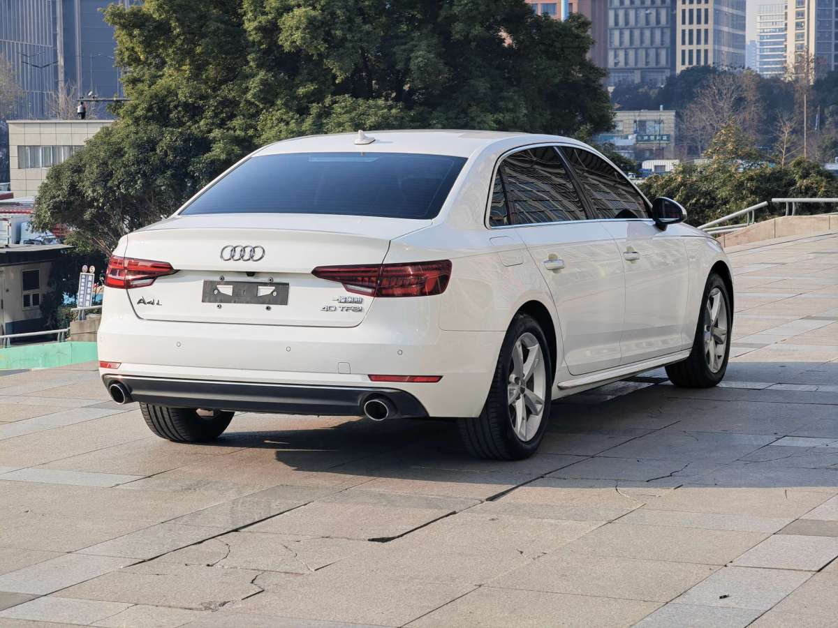 Audi A4L 2018 car image #4