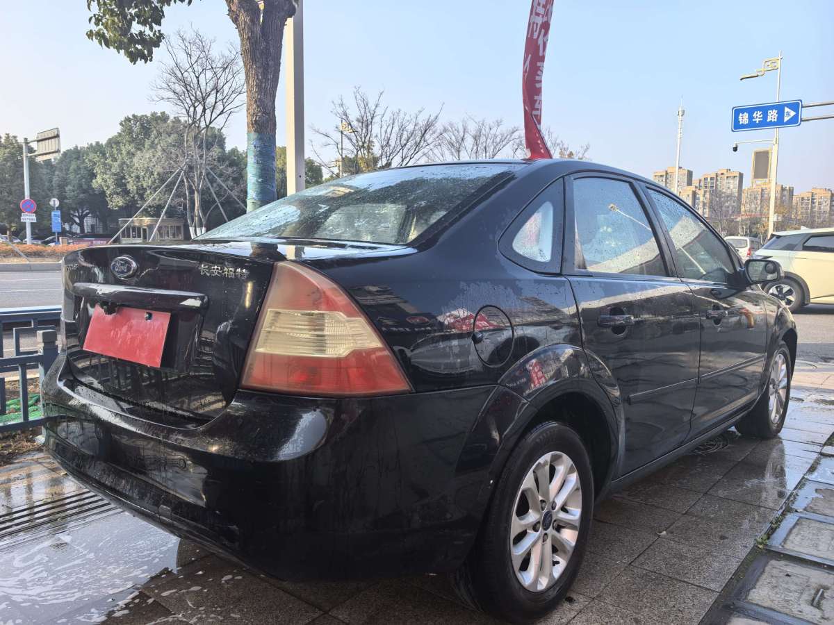 Ford Focus 2013 car image #4