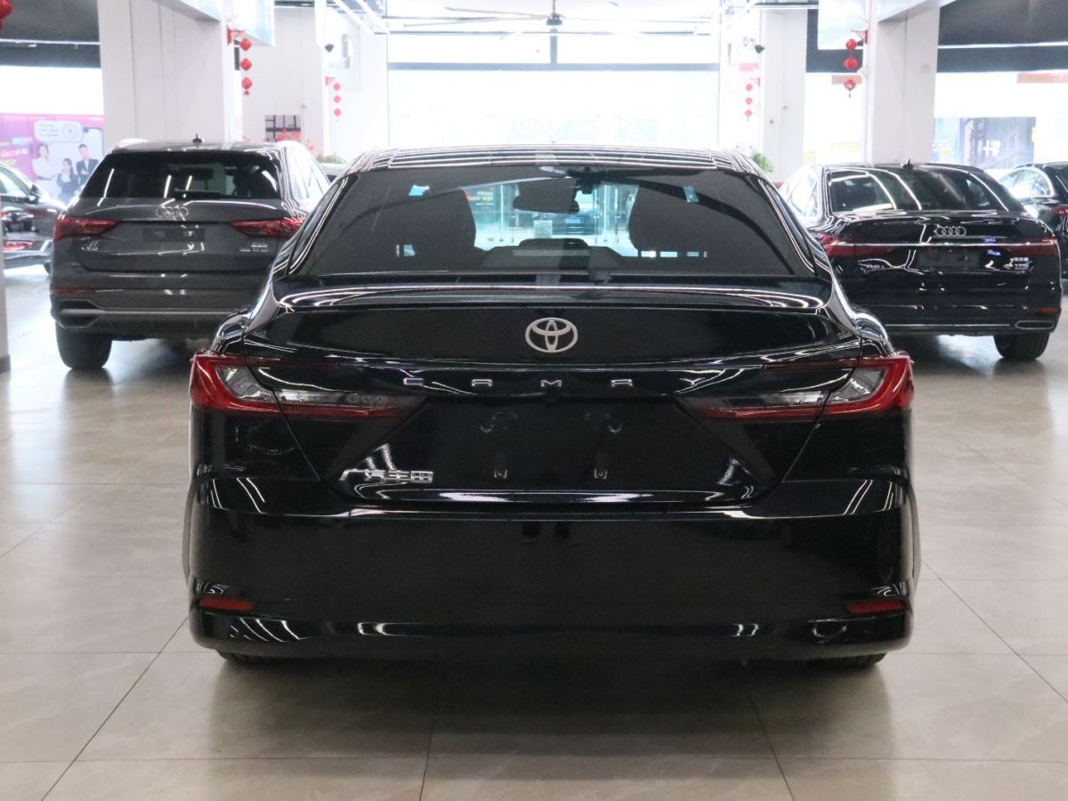 Toyota Camry 2024 immagine di auto #4