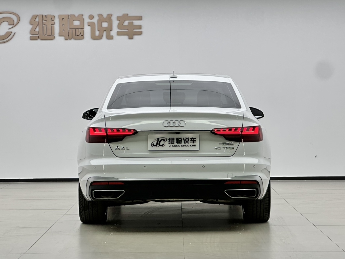 Audi A4L 2022 immagine di auto #4