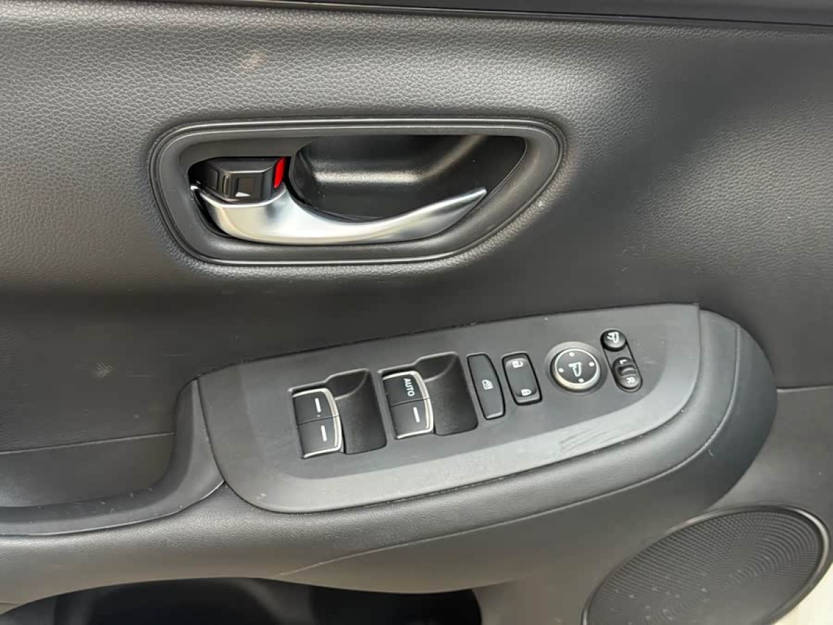 Honda ZR-V 2024 immagine di auto #4