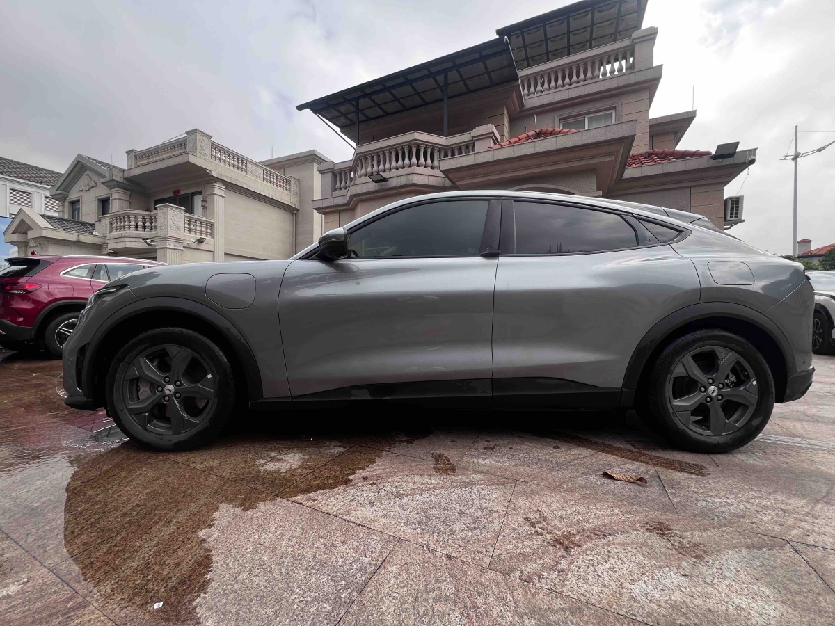 Ford 2022 car image #4