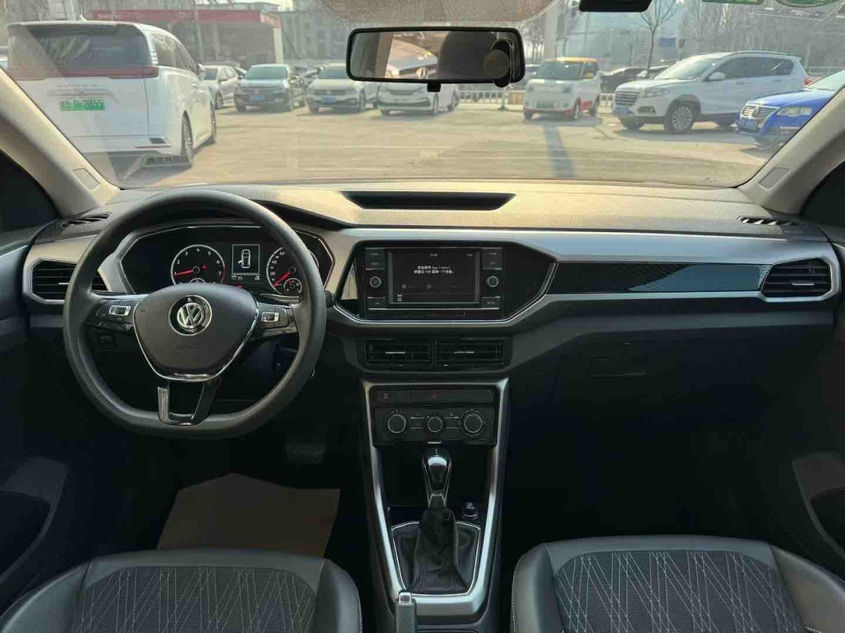 Volkswagen T-Cross 2019 #4 Volkswagen T-Cross 2019 car image #4