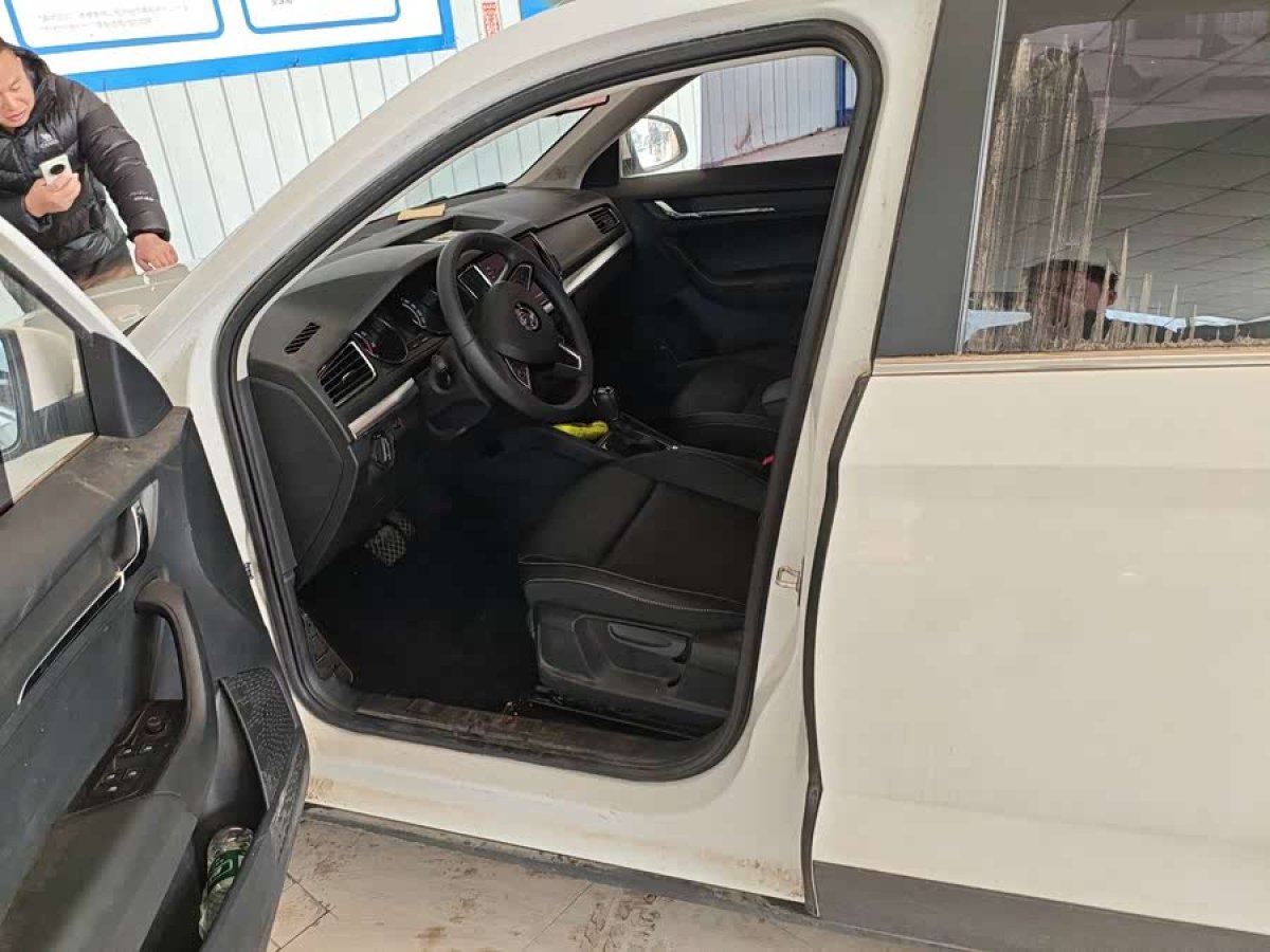 Skoda Kamiq 2022 car image #4