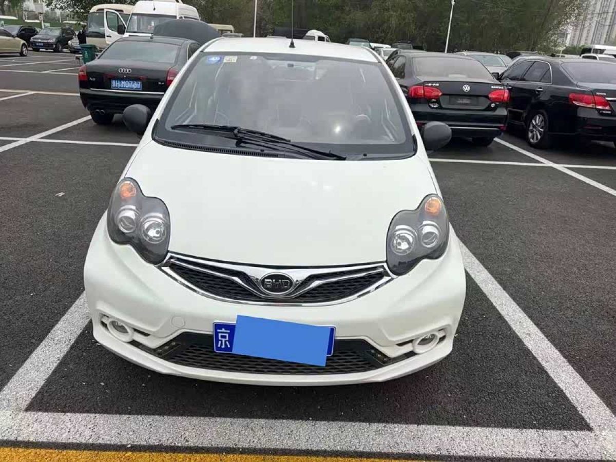 BYD 2014 #4 BYD 2014 car image #4