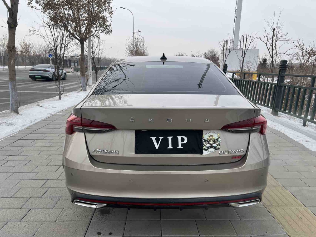 Skoda Octavia 2021 car image #4