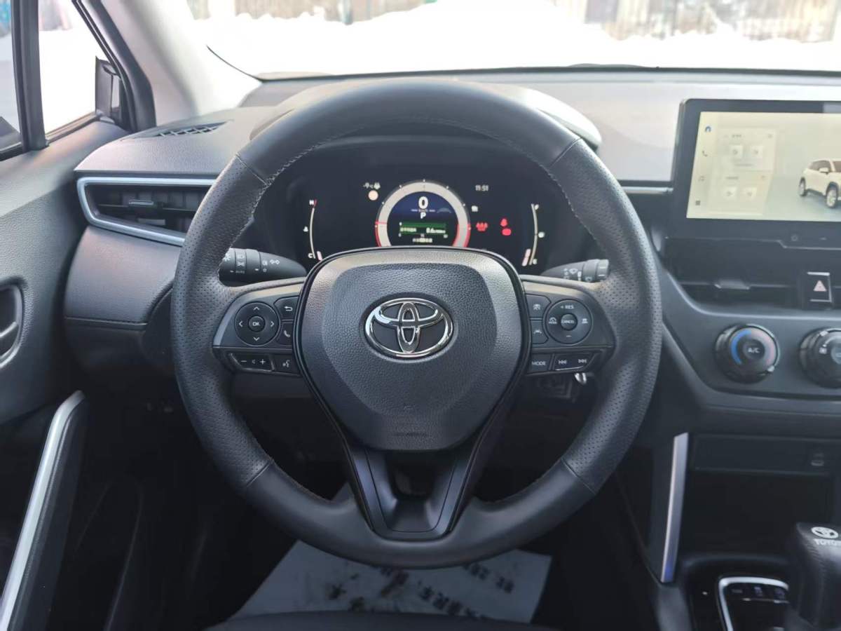 Toyota Corolla Cross 2024 immagine di auto #4