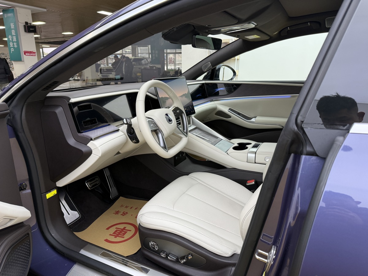 Denza Z9 2024 car image #4