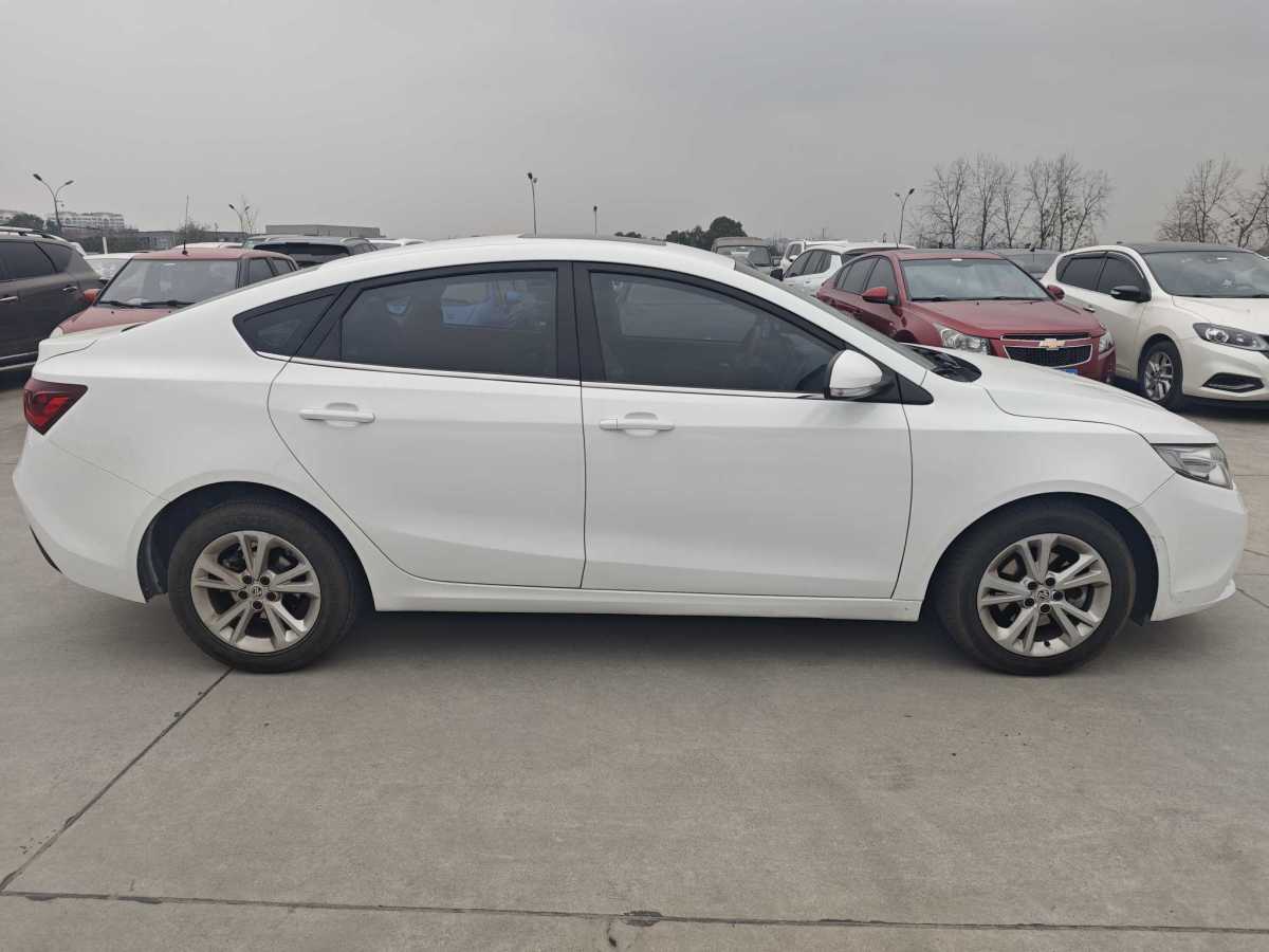 MG GT 2017 car image #4