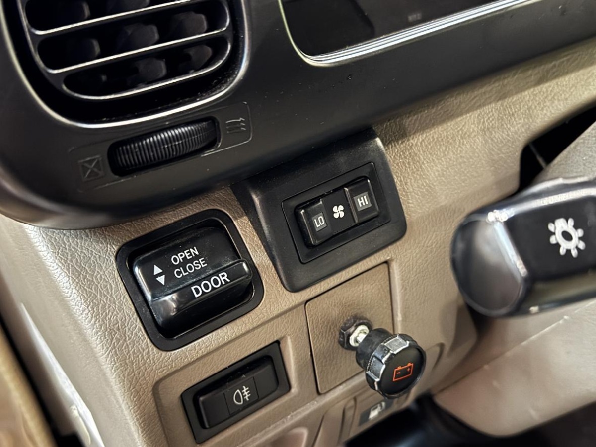 Toyota Coaster 2011 #4 Toyota Coaster 2011 imagen de coche #4