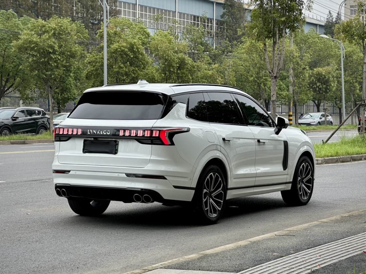 Lynk & Co 09 EM-P 2022 #4 Lynk & Co 09 EM-P 2022 car image #4