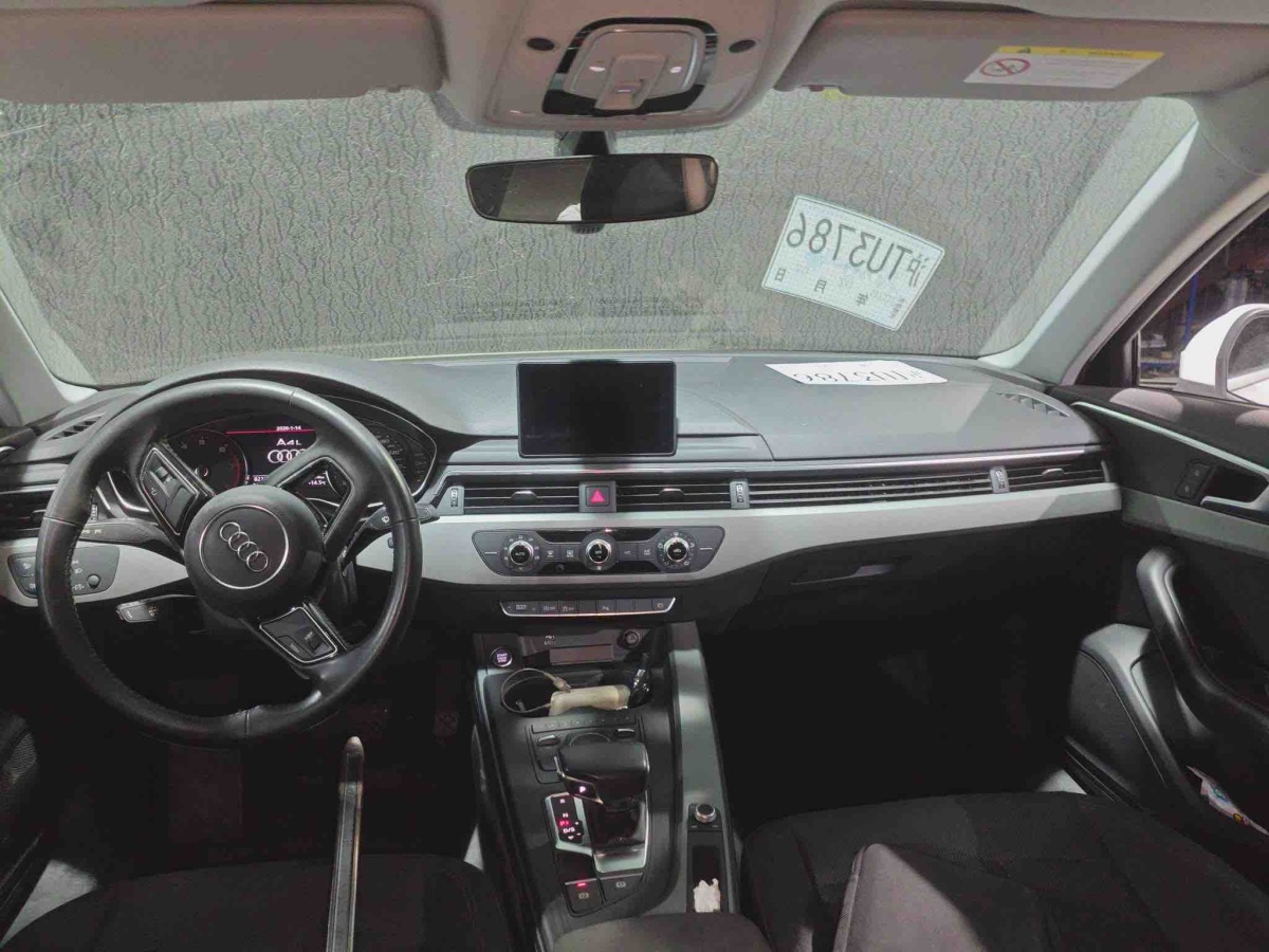 Audi A4L 2018 car image #4
