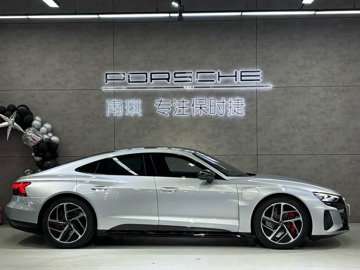 Audi RS e-tron GT 2023 car image #4