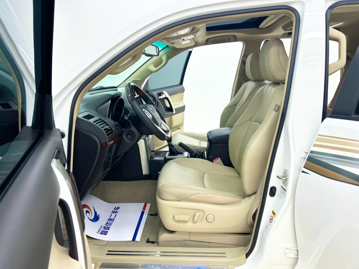 Toyota Land Cruiser Prado 2013 car image #4