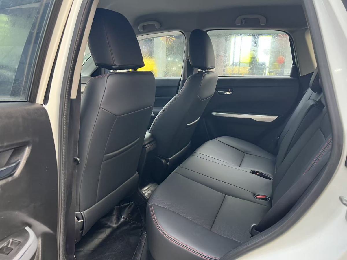 Suzuki Vitara 2016 image de voiture #4