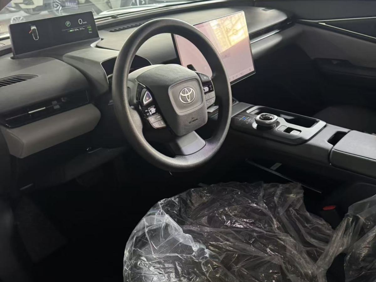 Toyota bZ5 2025 #4 Toyota bZ5 2025 car image #4