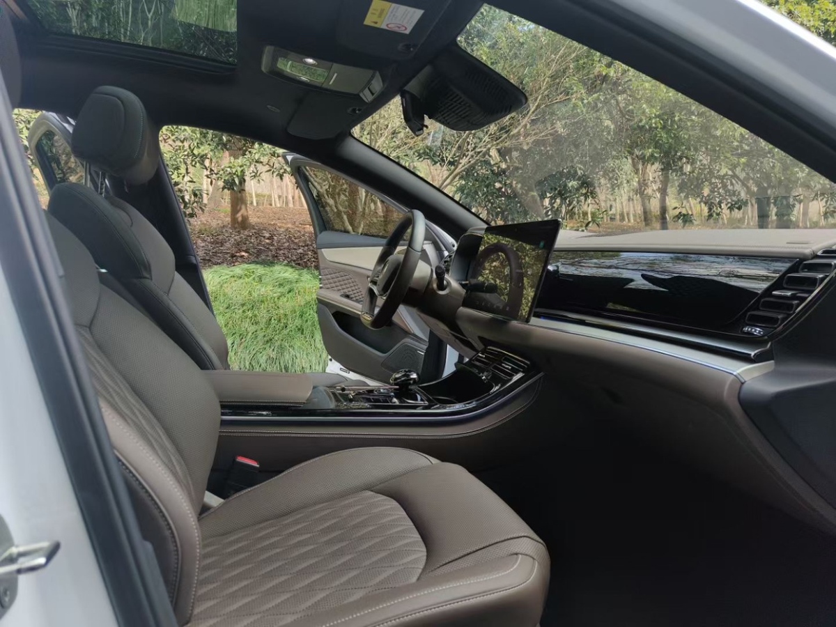 BYD Han 2023 car image #4