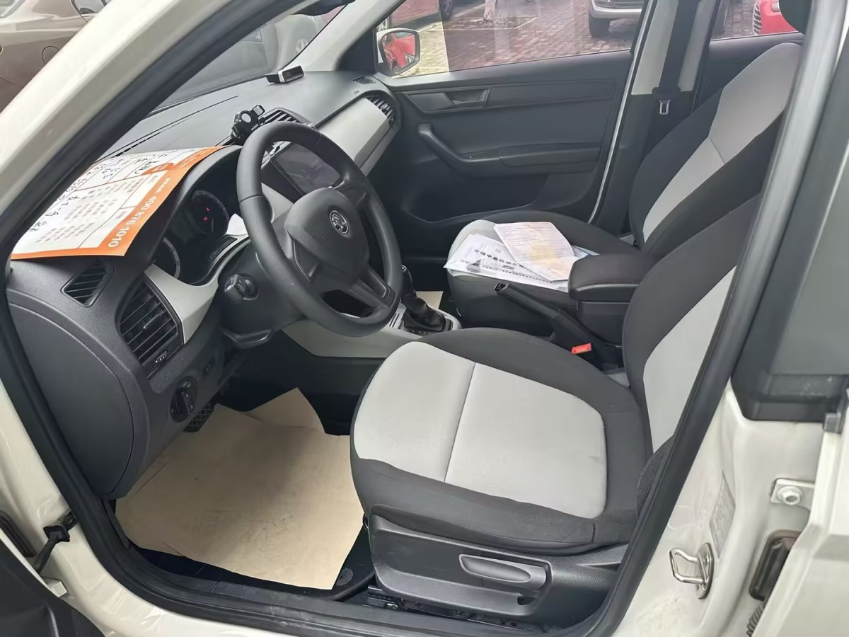 MG 5 2021 car image #4