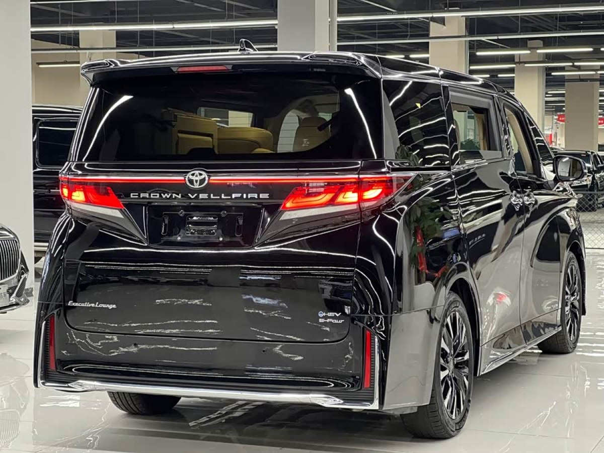 Toyota Vellfire 2023 immagine di auto #4
