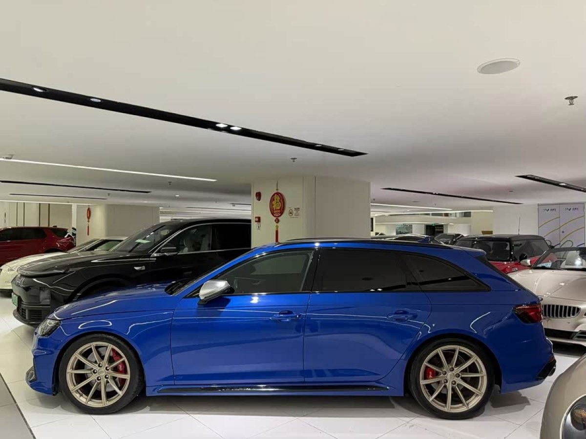 Audi RS 4 2019 car image #4