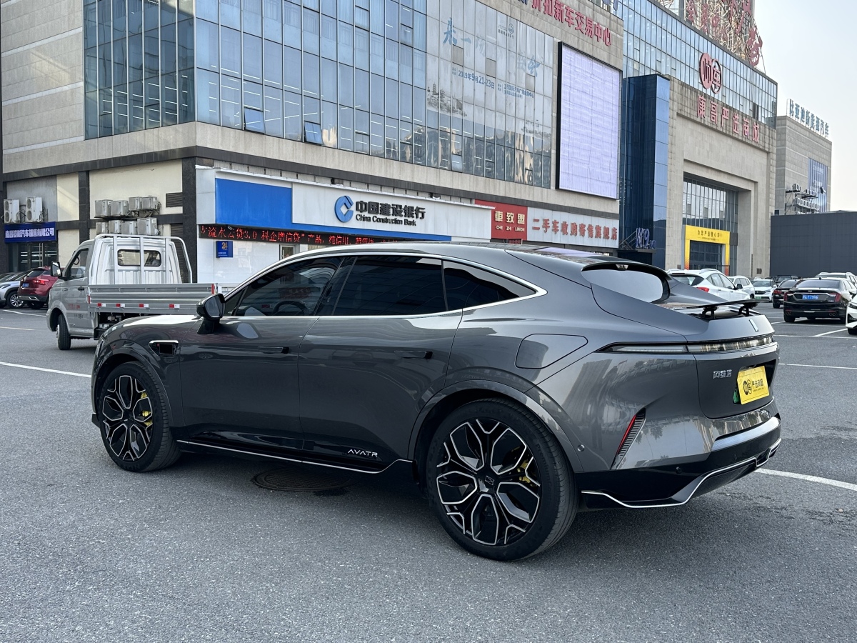 Avatr 11 2024 car image #4