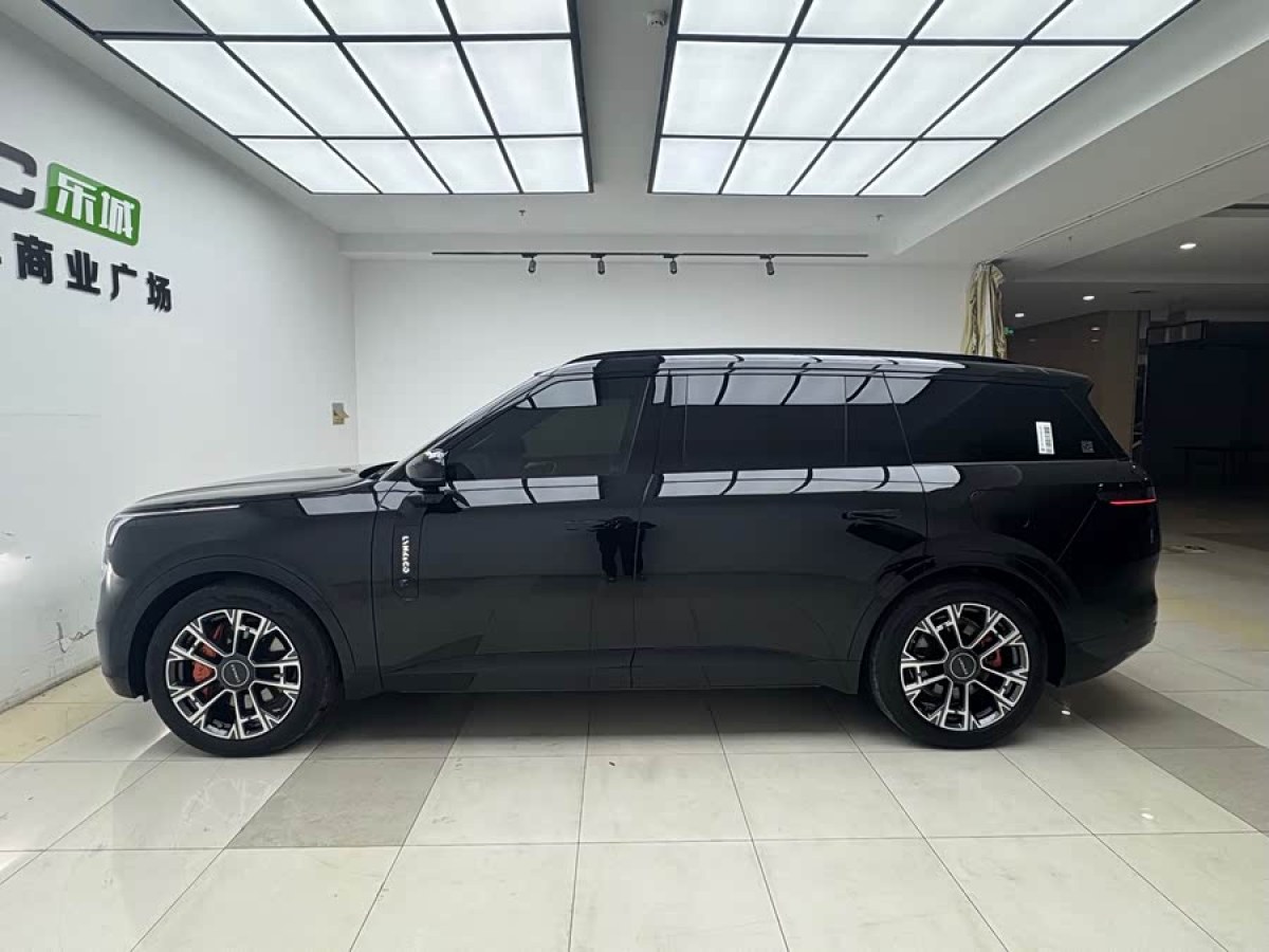Lynk & Co 900 2025 car image #4