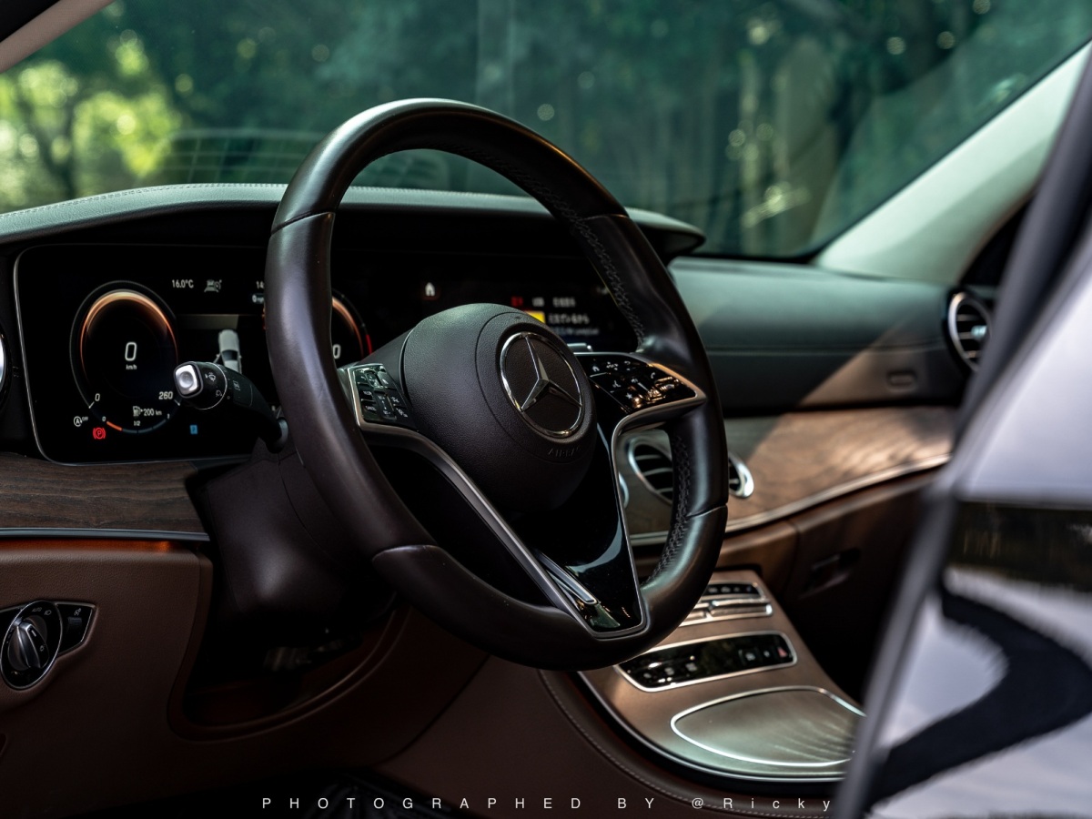 Mercedes-Benz 2023 car image #4