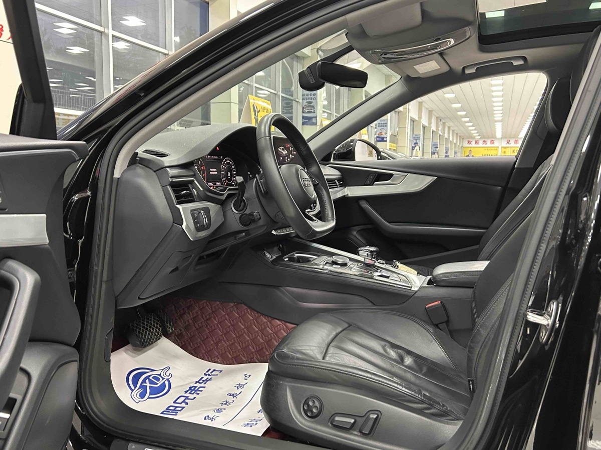 Audi A4L 2021 car image #4