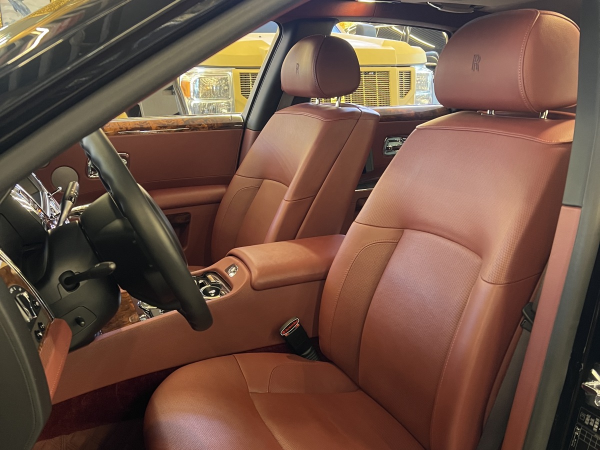 劳斯莱斯 古思特 2011 汽车图片 #4