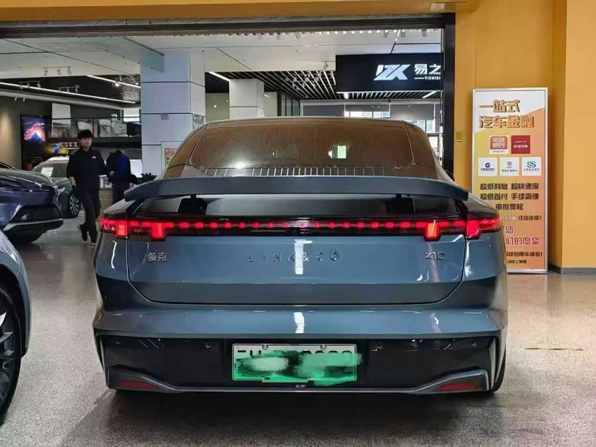 Lynk & Co Z10 2024 car image #4